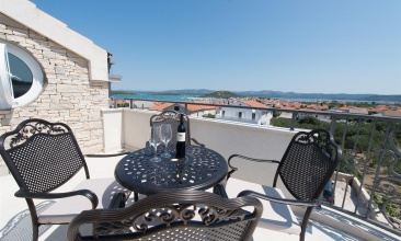 Vila Kos, Apartman 2+2, Murter
