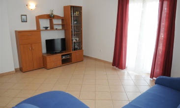 Kuća Darko, Apartman 4+2, Betina