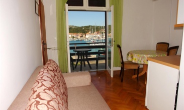 Kuća Doris, Apartman 2+2 a, Jezera