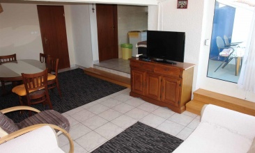 Kuća Nedjeljko, Apartman 4+1 a, Betina