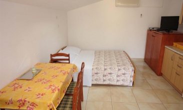 Kuća Željko, Studio 2, Murter