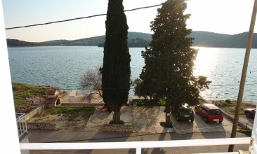 Kuća Marko, Apartman 2+1 c, Tisno