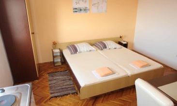 Kuća Gabrijela, Studio 2, Betina