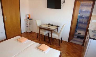 Kuća Gabrijela, Studio 2, Betina
