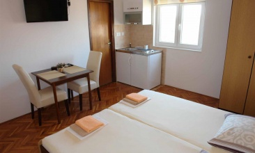 Kuća Gabrijela, Studio 2, Betina