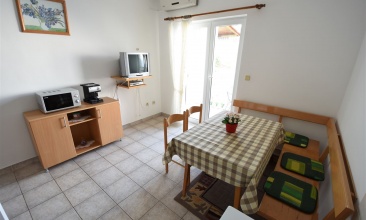 Kuća Kopriva, Apartman 4 b, Murter