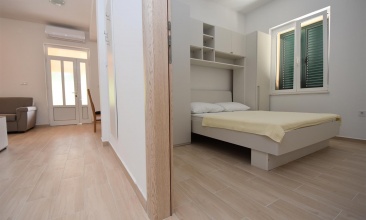 Kuća Crna 2, Kuća za odmor 6+2, Murter