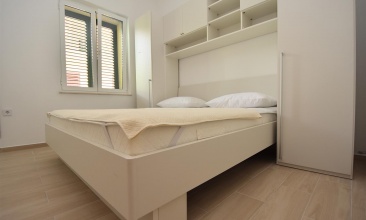 Kuća Crna 2, Kuća za odmor 6+2, Murter