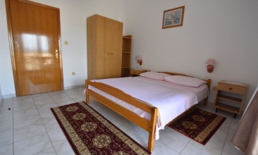 Kuća Kopriva, Apartman 2+1 b, Murter