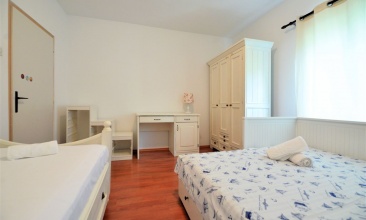 Kuća Kate, Kuća za odmor 4+2, Murter