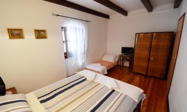 Kuća Goran, Kuća za odmor 4+2, Murter