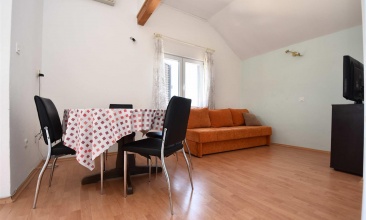 Kuća Željka, Apartman 2+2 b, Betina