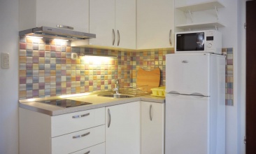 Kuća Divna, Apartman 2+2 c, Betina