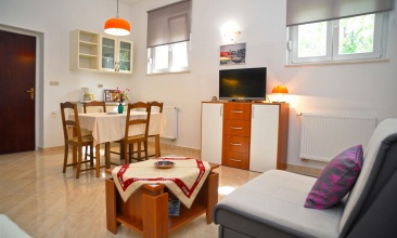 Kuća Divna, Apartman 2+2 c, Betina