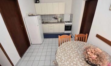 Kuća Tomo, Apartman 4+1, Betina