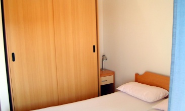 Kuća Dvorine, Apartman 4+2 b, Tisno