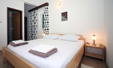 Kuća Gvido, Apartman 4+2, Tisno