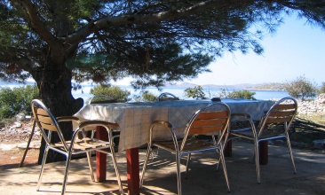 Kuća Frenki, Ribarska kuća 4+1, Kornati