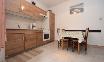 Kuća Klaudio, Kuća za odmor 6+1, Murter