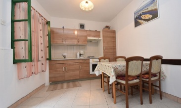 Kuća Klaudio, Kuća za odmor 6+1, Murter