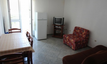 Kuća Ljubica, Apartman 2+2 b, Tisno