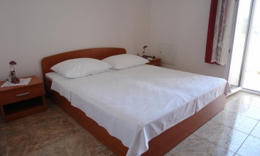 Kuća Ljubica, Apartman 4+1, Tisno