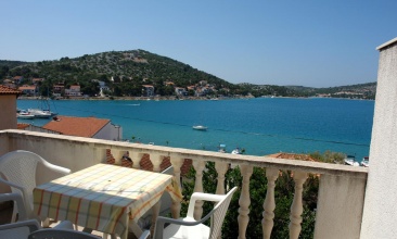 Kuća Ljubica, Apartman 4+1, Tisno