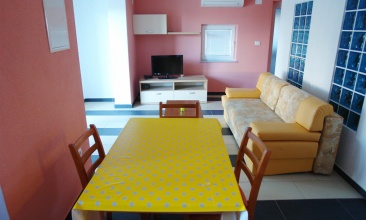 Kuća Mirko, Apartman 2+2 d, Murter