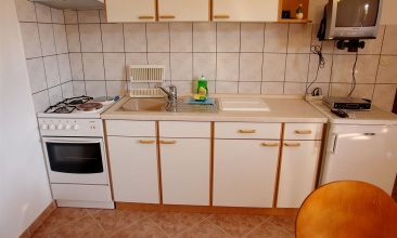 Kuća Miro, Apartman 2+1, Murter