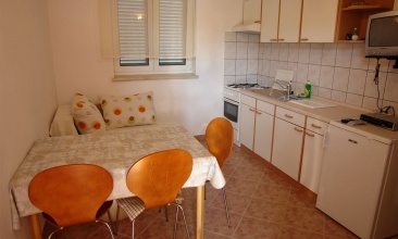 Kuća Miro, Apartman 2+1, Murter