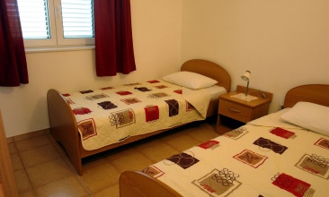 Kuća Miro, Apartman 4+2 a, Murter