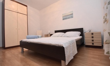Kuća Siniša , Kuća za odmor 4+2, Murter