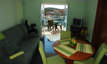 Kuća Smilja, Apartman 2+2 a, Jezera