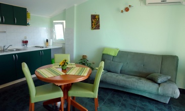 Kuća Smilja, Apartman 2+2 a, Jezera