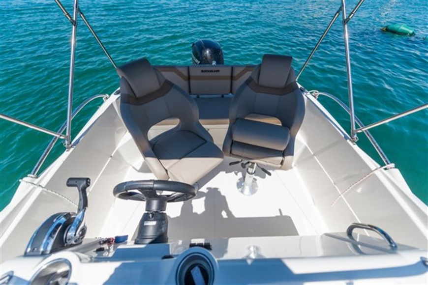QuickSilver Active 605 - Mercury 150 ks - cockpit