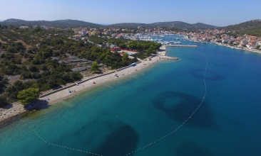 Plaža Lučica, Jezera, Otok Murter